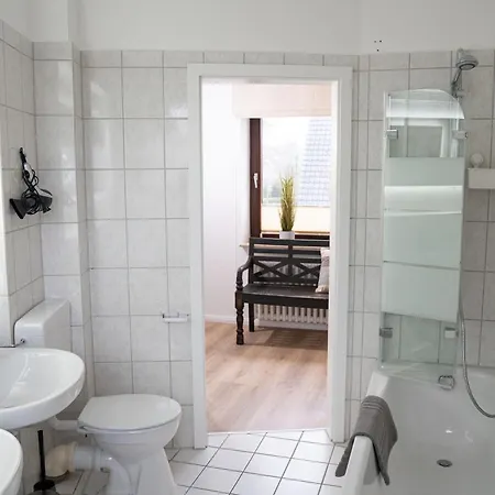 Apartment Luett Huus - Altstadtnahe, Komfortable In Buxtehude