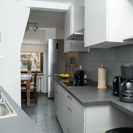 Apartment Luett Huus - Altstadtnahe, Komfortable In Buxtehude